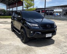 2018 Toyota Fortuner 2.4 V 4WD SUV รถบ้านแท้